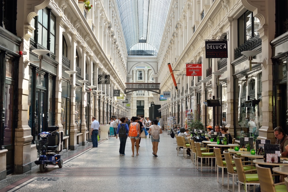 Passage, The Hague