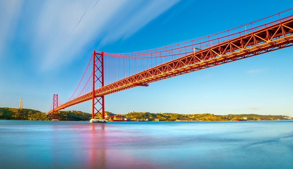 25 de Abril Bridge