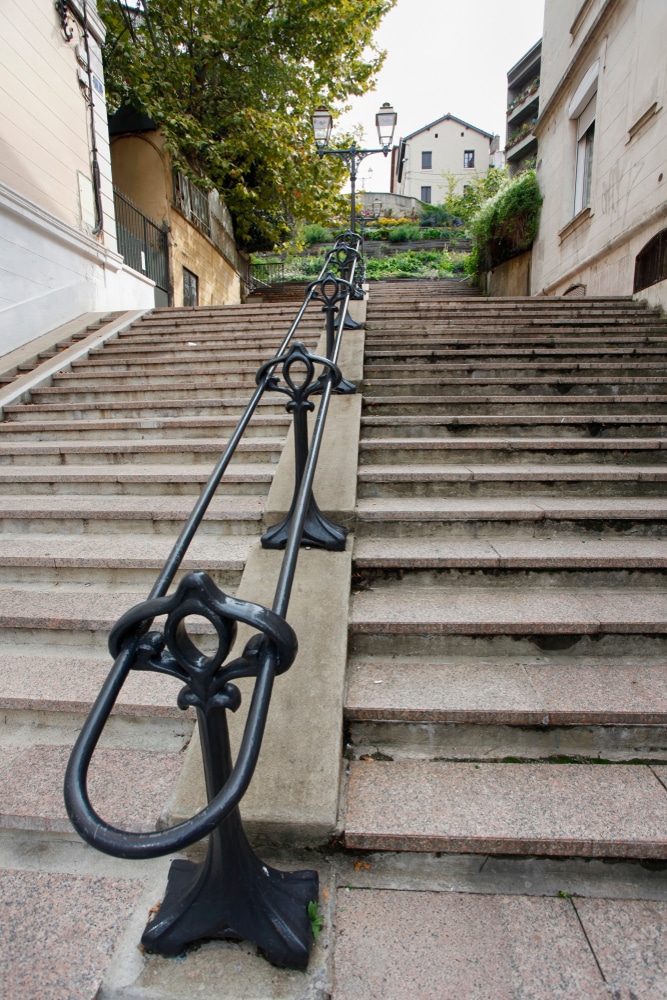 Montée du Crêt de Roc